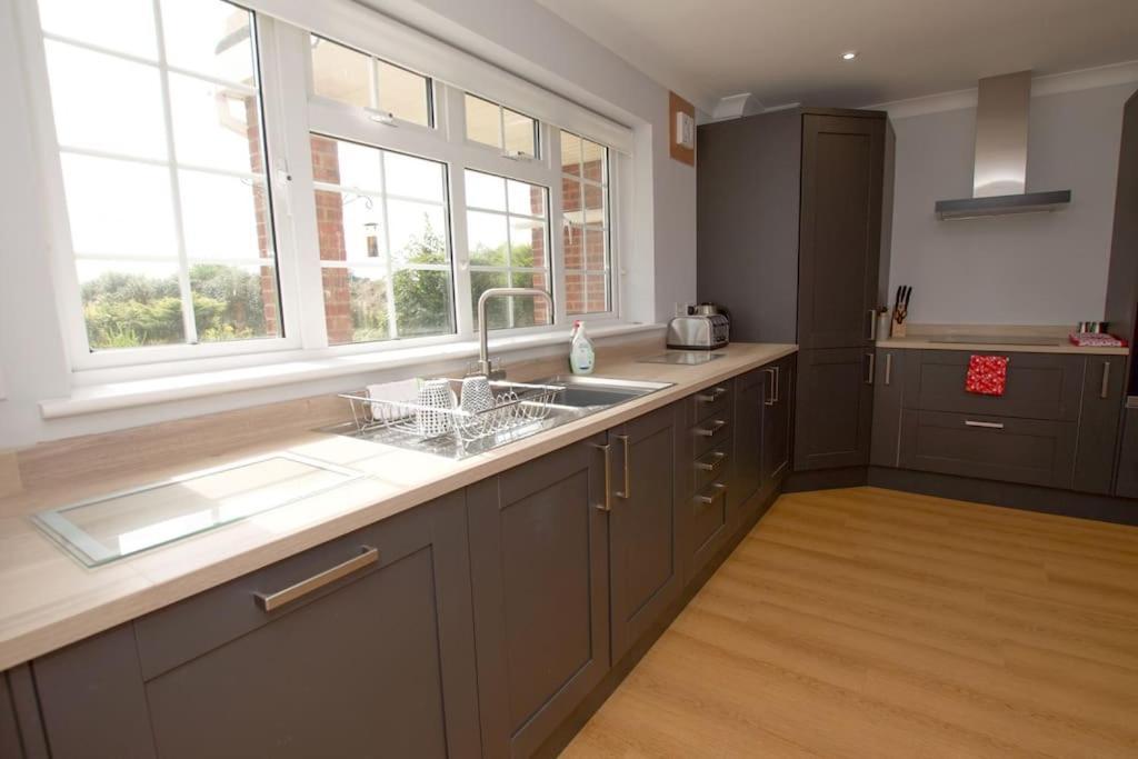 Spacious 5 Bed In The Countryside, Close To Frinton-On-Sea Kirby Cross Εξωτερικό φωτογραφία