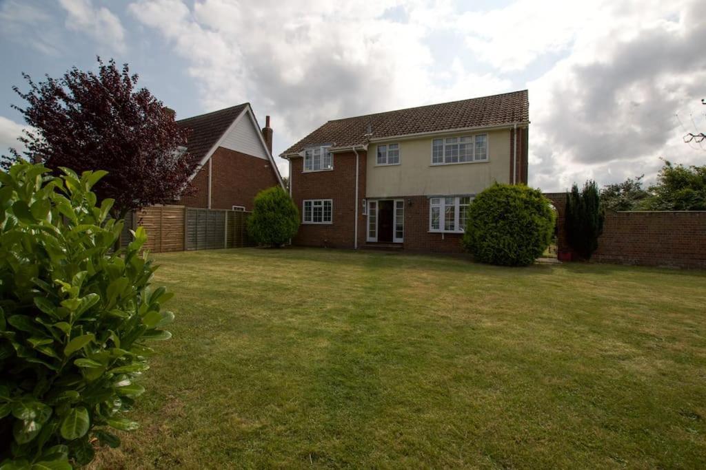 Spacious 5 Bed In The Countryside, Close To Frinton-On-Sea Kirby Cross Εξωτερικό φωτογραφία